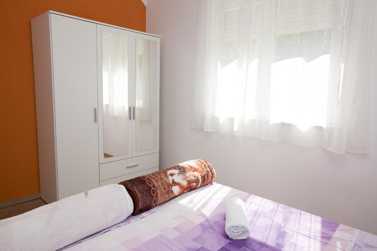 Apartmani Lea Stari Grad Kültér fotó