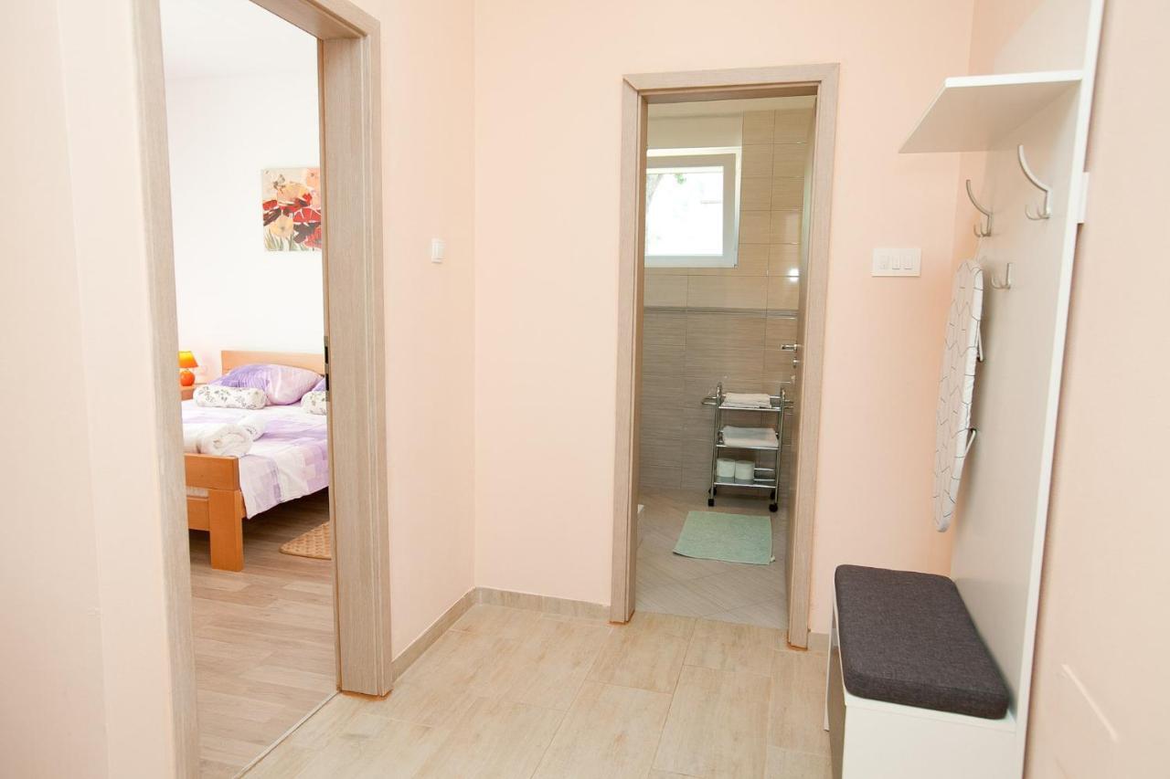 Apartmani Lea Stari Grad Kültér fotó