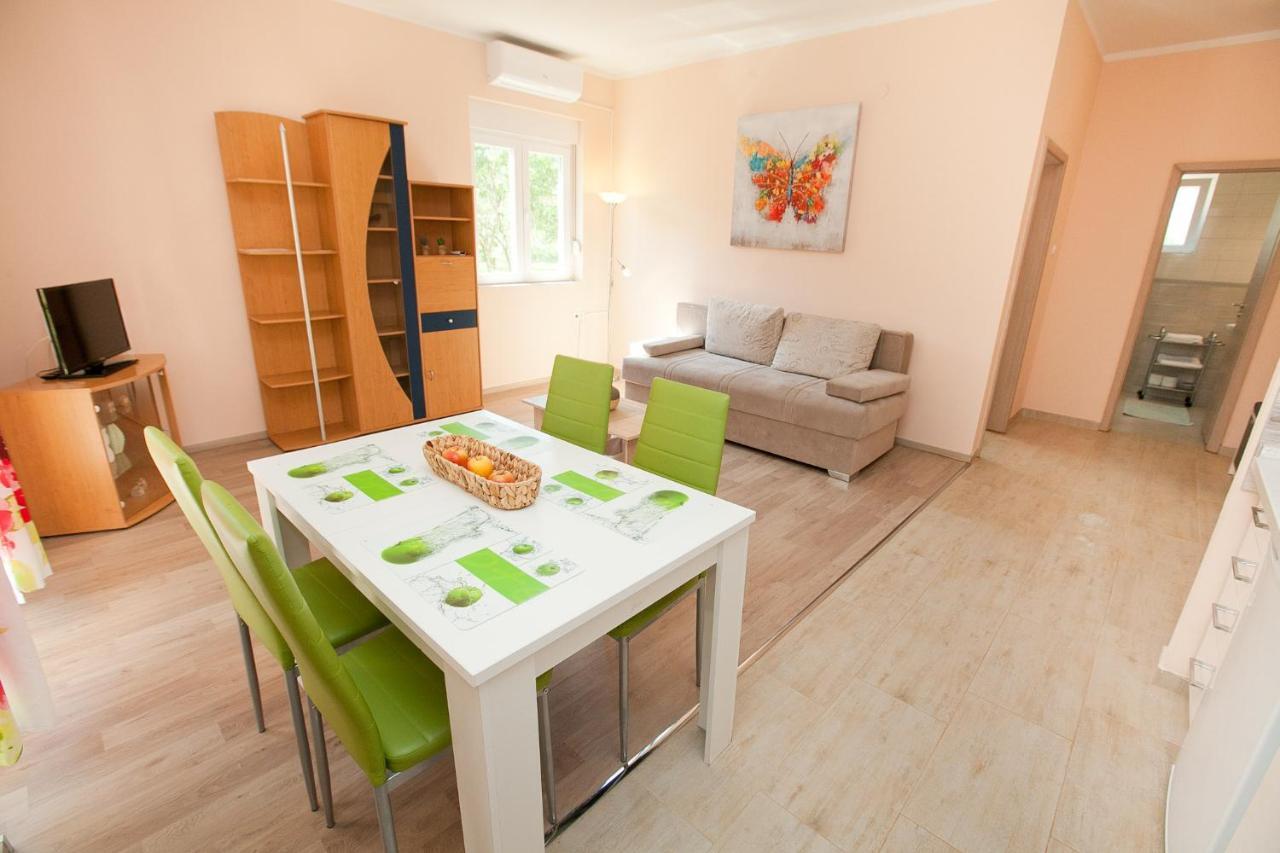 Apartmani Lea Stari Grad Kültér fotó