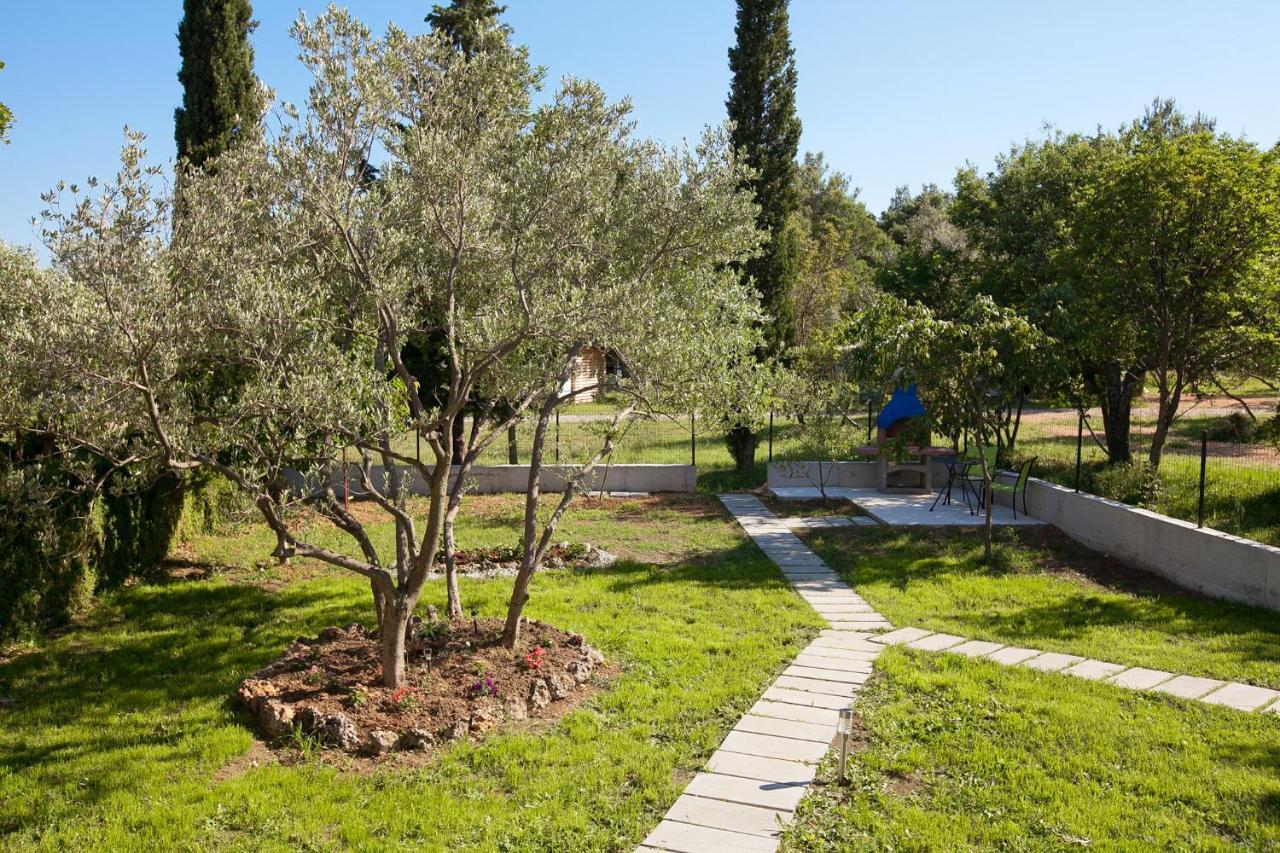 Apartmani Lea Stari Grad Kültér fotó