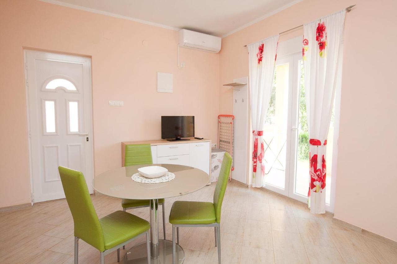Apartmani Lea Stari Grad Kültér fotó
